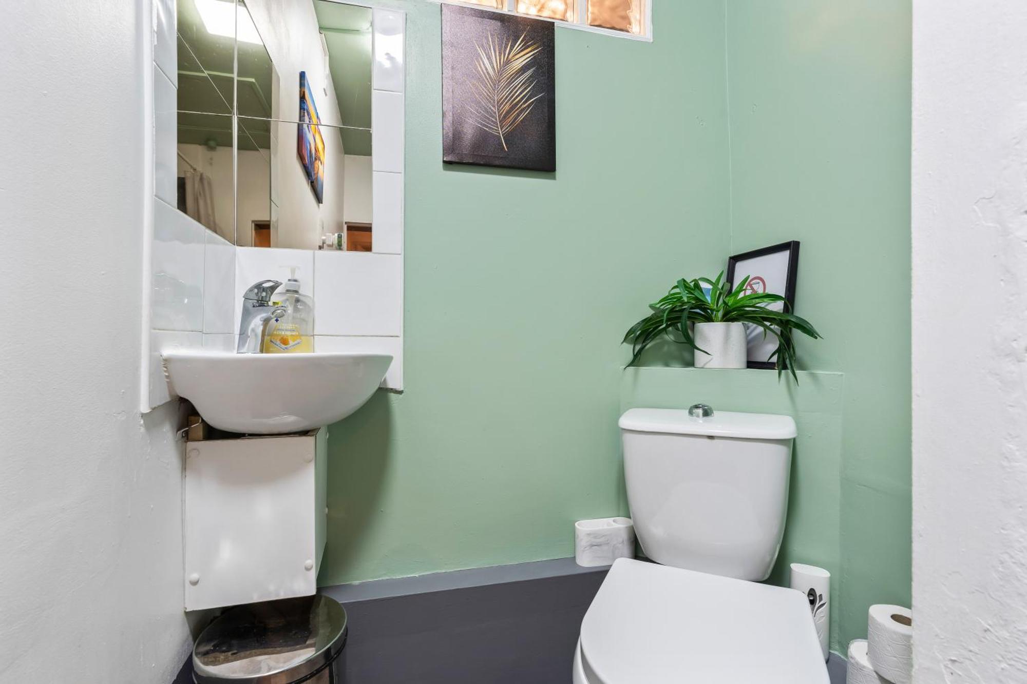 Villa Impeccable 4-Bed House In Brixton London Exterior foto