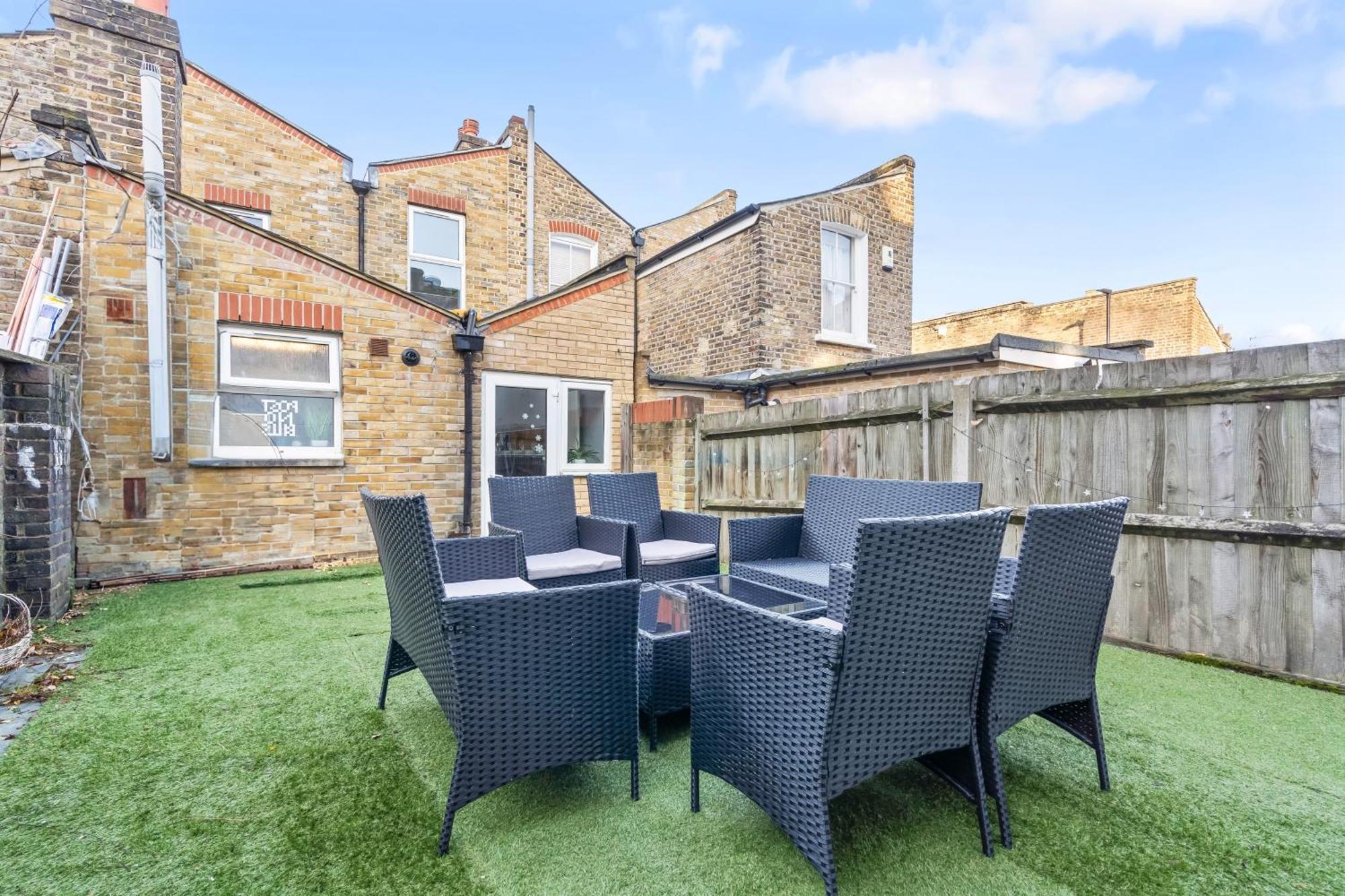 Villa Impeccable 4-Bed House In Brixton London Exterior foto